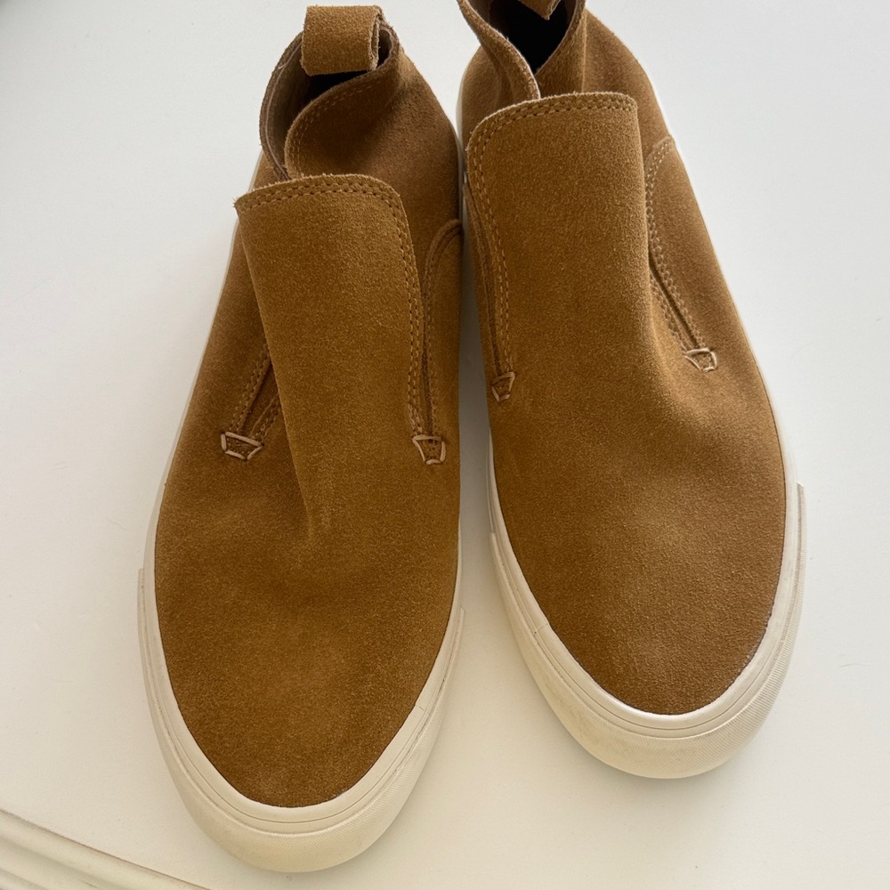 SeaVees Tan Suede Chukka Boots